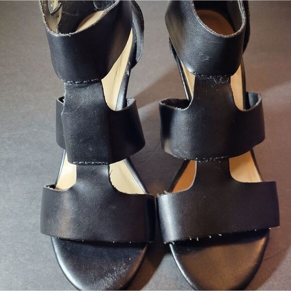 WOMEN"S BLACK OPEN TOE WITH BACK ZIPPER SANDAL - Picture 3 of 15